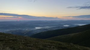 Світанок з верхівки гори