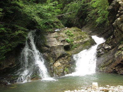 Висота водоспаду — 5 м