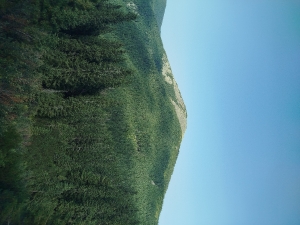 Гора Середня